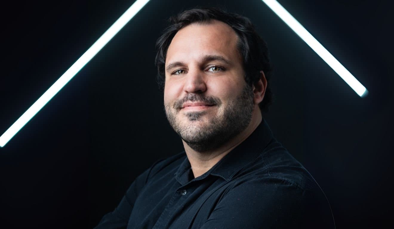 Startup lança agentes de IA para análise segura de dados internos