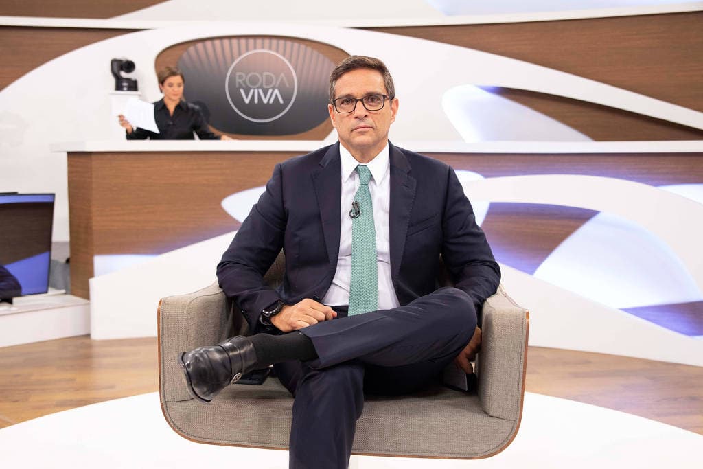 Crédito à pessoa física cresce 13,2% e acende alerta