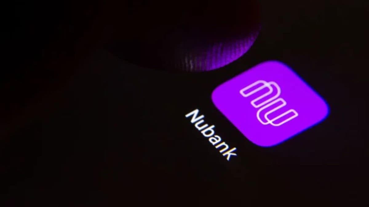 Nubank dá 3 meses grátis de Duolingo a clientes no Enem