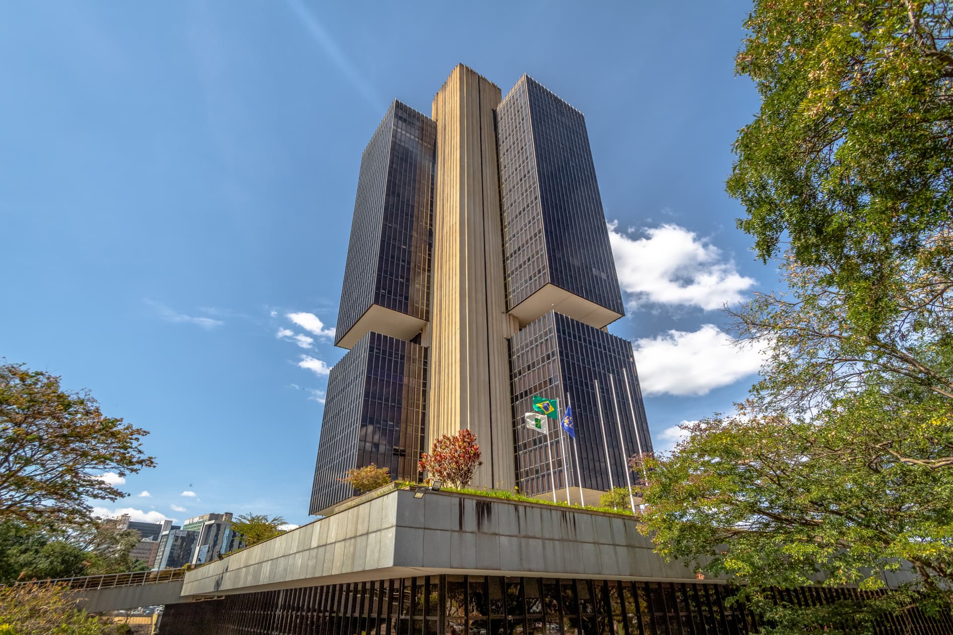 BC muda regras do Pix contra fraude e revê participação