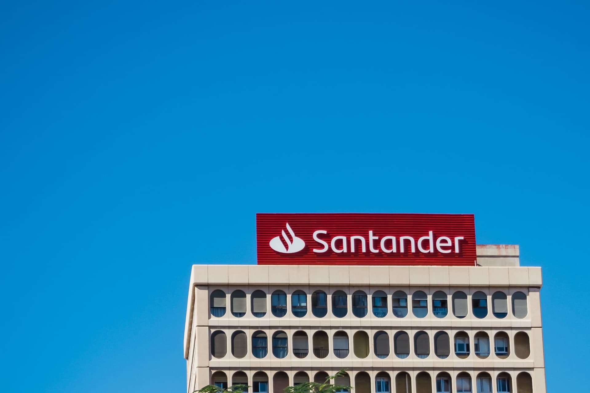 Santander premia startups de IA e quântica com € 120 mil