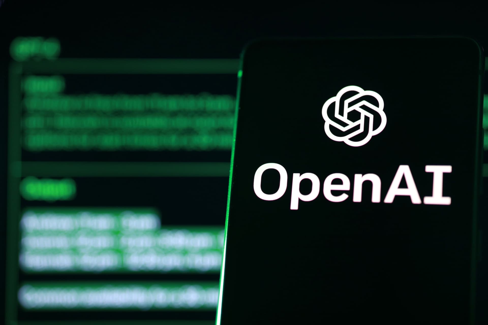 OpenAI lança subsidiária de US$ 4 bi para IA corporativa