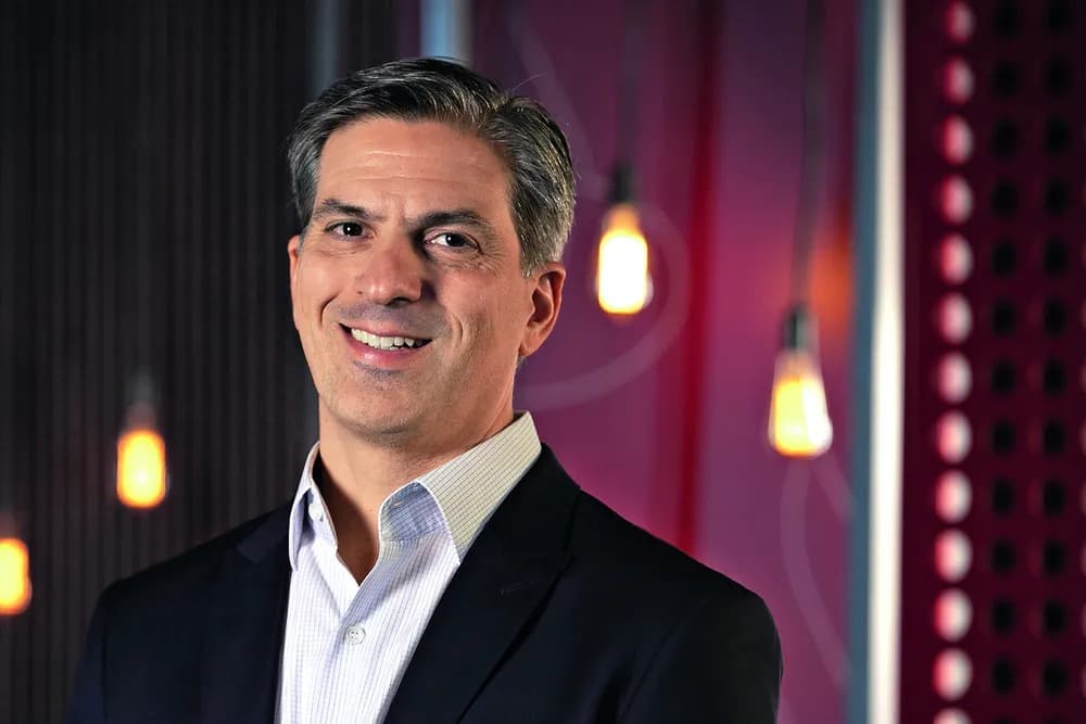 XP contrata CFO do Santander para avançar em banking