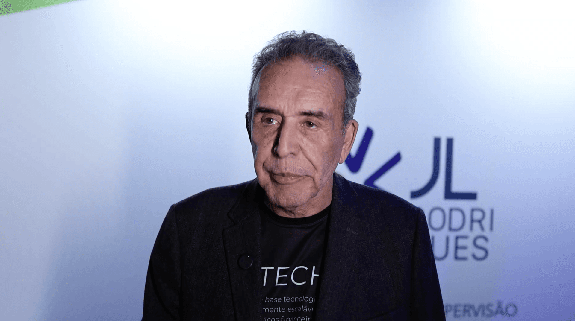 No Fintouch, a IA divide o palco com a conta da segurança