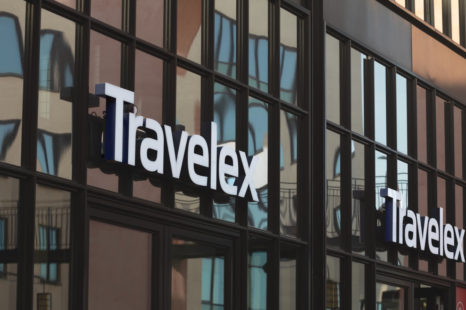 StoneX compra Banco Travelex para operar câmbio no Brasil