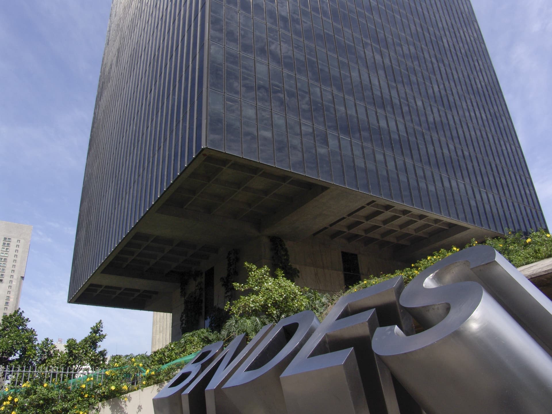 BNDES tem lucro recorde de R$ 9,2 bi no semestre