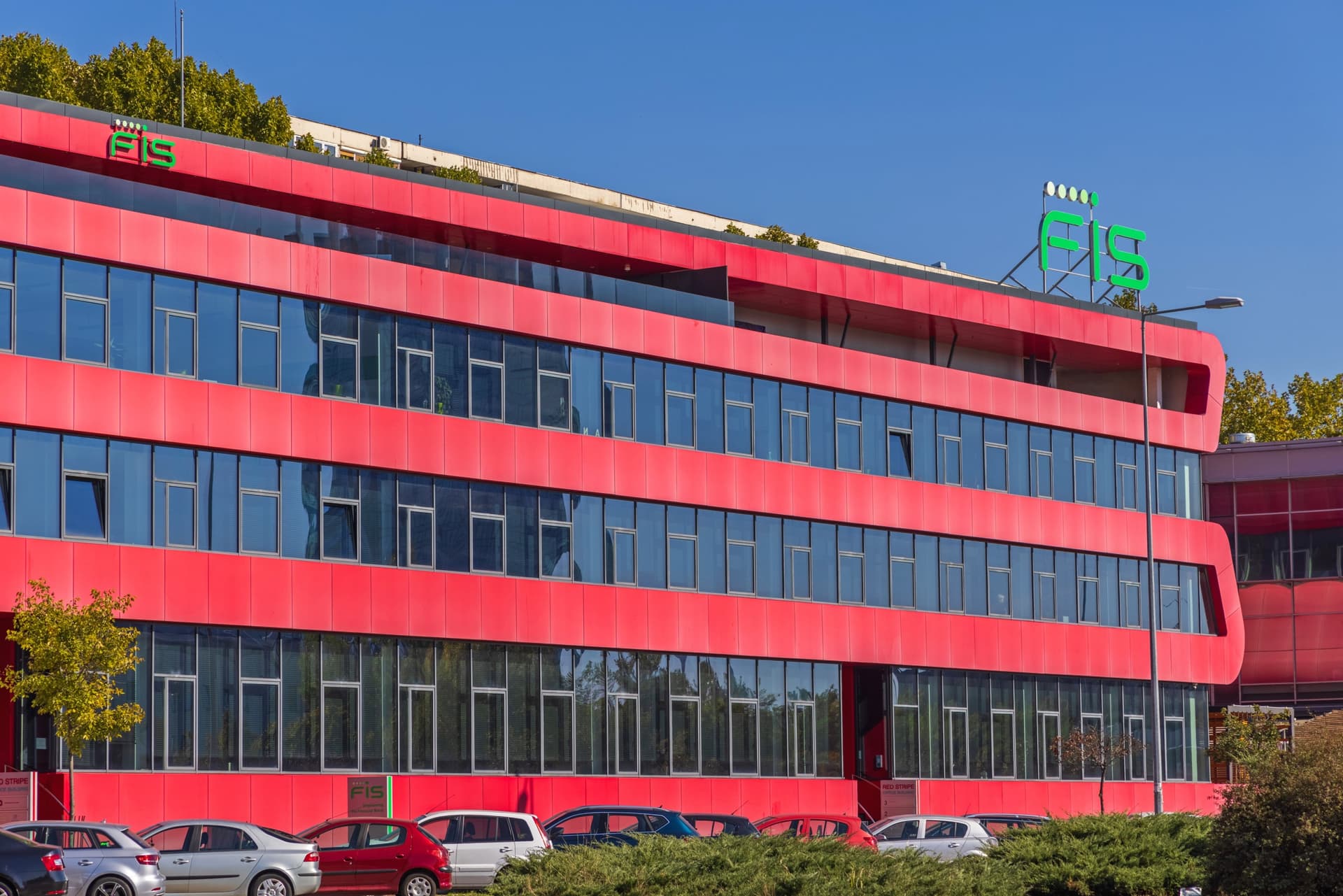 FIS lança plataforma de finanças embarcadas para bancos